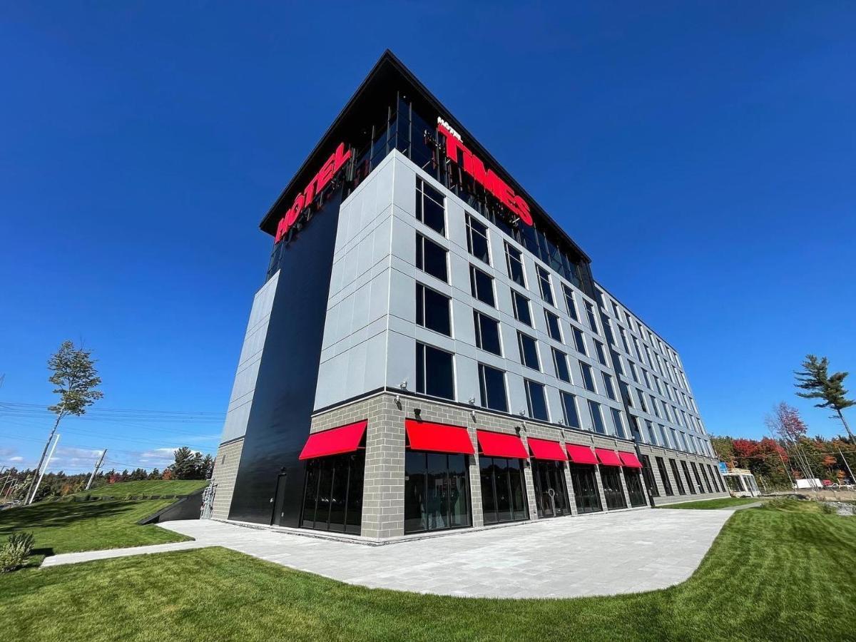 Grand Hotel Times Blainville-Mirabel Екстериор снимка