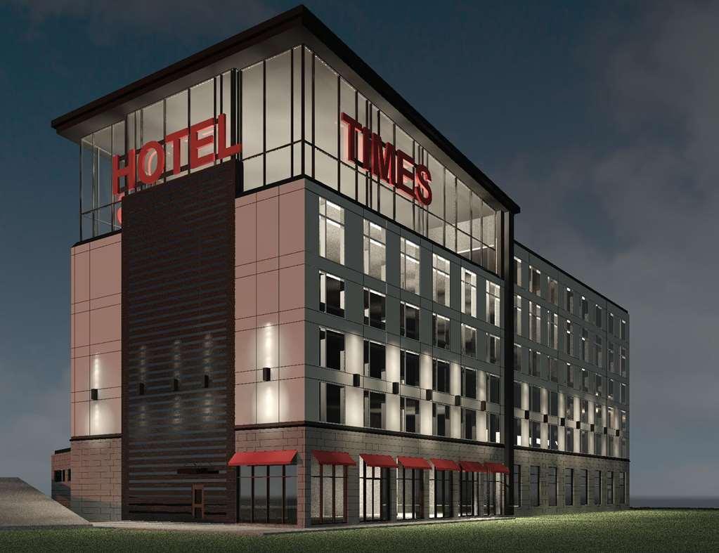 Grand Hotel Times Blainville-Mirabel Екстериор снимка